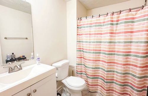 Upper Marlboro House | Charming 2-bedroom basement in Upper Marlboro with WiFi and AC