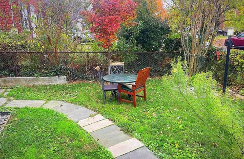 Wheaton-Glenmont House | Charming 2-bedroom one floor house with WiFi, AC in fabulous Silver Spring