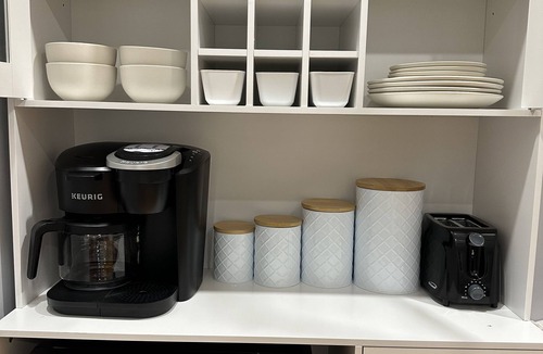 Manchester Apartment | Charming 2-bedroom apartment in Manchester with AC, WiFi