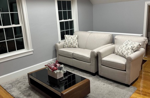 Manchester Apartment | Charming 2-bedroom apartment in Manchester with AC, WiFi