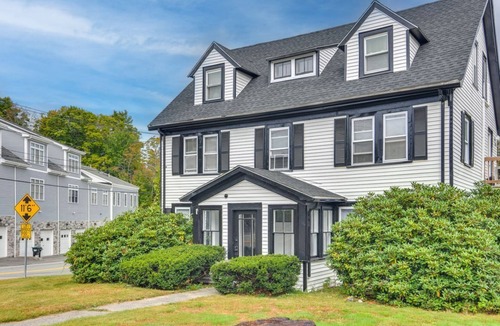 Sharon Apartment | Charming 2-bedroom apartment in nice Sharon with WiFi, AC near Gillette Stadium