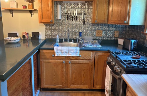 Danbury House | Charming 2-bedroom cottage in Danbury
