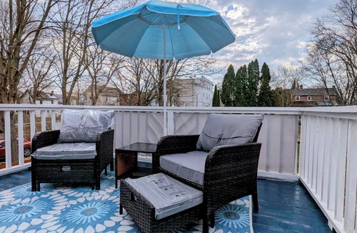 New London House | Charming 2-bedroom house with Wi-Fi, AC in marvelous New London CT
