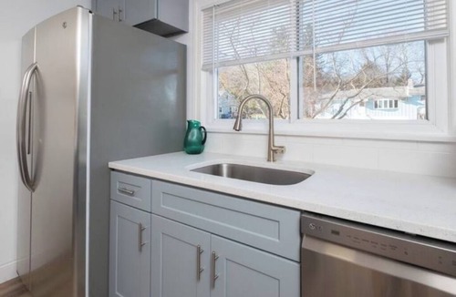 Montville House | Charming 2-bedroom house in marvelous Montville with WiFi, AC