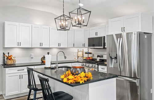 Madisonville House | Charming 2-bedroom house with Great kitchen space in Madisonville.