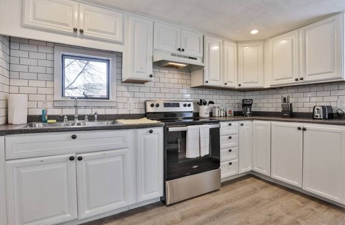 Salem House | Charming 2-Story Home Near Boston, Tuscan Village