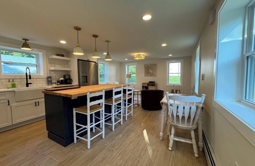 Castleton-on-Hudson Other | Charming 2-bedroom farmhouse cottage in Castleton-on-Hudson