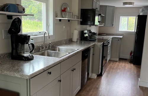 Lubec House | Charming 2-bedroom house in peaceful Township of Trescott with WiFi