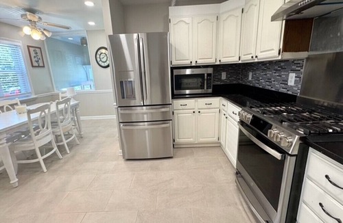 Aspen Hill House | Charming 2BR/2BA Family-Stay, Pet-Friendly, Sleeps 6, Ample Parking