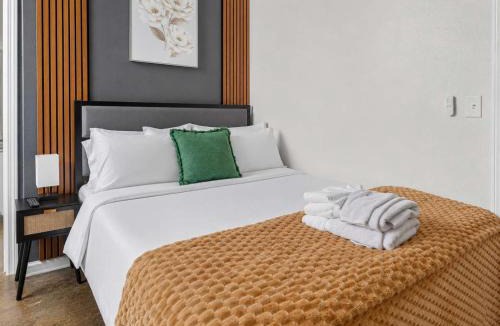 River Market Apartment | Charming 2BR Escape with Fast WiFi