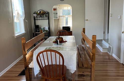 Porters Sideling House | Charming 3-bedroom 2 bath farmhouse surrounded by Corodus State Park in Hanover.