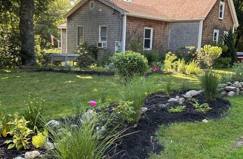 Bristol Cottage | Charming 3-bedroom cottage in Bristol, waterfront, with AC