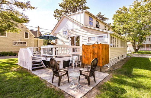 Camp Ellis Cottage | Charming 3-bedroom cottage in beautiful Camp Ellis, Saco, Maine.