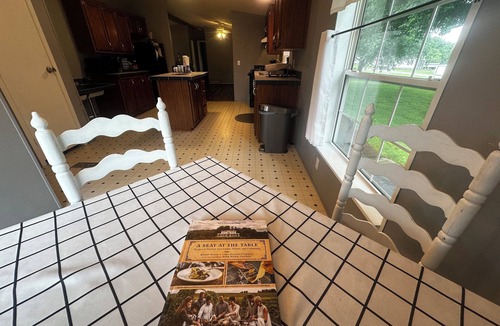 Se Ree House | Charming 3-bedroom house across from Axtel campground and Nick's Boat Dock