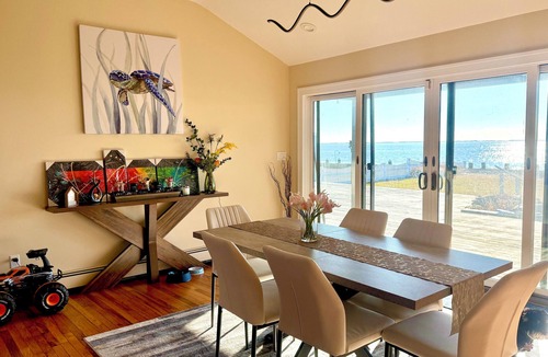East Patchogue House | Charming 3-bedroom house with private access waterfront