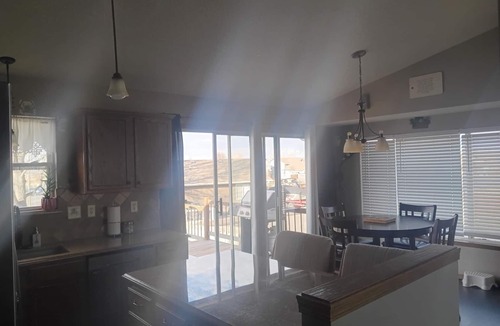 Goddard House | Charming 3-bedroom house in peaceful Goddard with AC, WiFi