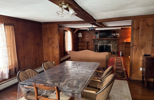 Stephentown Cabin | Charming 3-bedroom Cabin for nature lovers