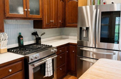 Cherry Street House | Charming 3BR Midtown Home Near Utica Square