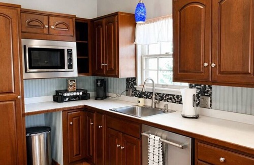 Cherry Street House | Charming 3BR Midtown Home Near Utica Square