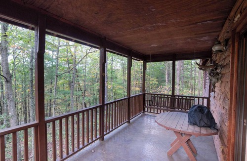 Mount Jackson Cabin | Charming 4-bedroom cabin near Bryce Resort