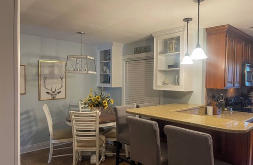 Gardiner Lane House | Charming 4-bedroom house in the upper Highlands neighborhood in Louisville