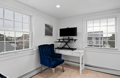 Green Harbor-Cedar Crest House | Charming 4-bedroom house with WiFi, AC in peaceful Duxbury