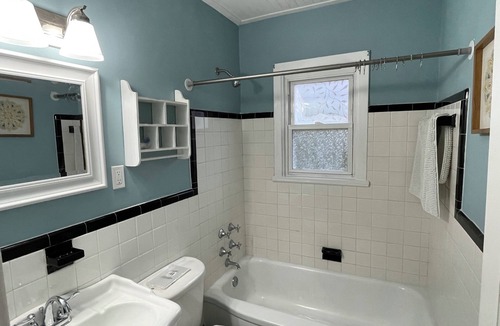 North Haven House | Charming 4-bedroom house in North Haven welcomes your stay