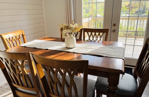 Montville House | Charming and peaceful Lake House!