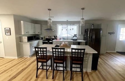 Springdale House | Charming B&B with Nicaraguan Breakfast Full House