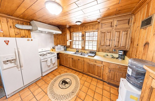 Bailey Island House | Charming Bailey Island Coastal Getaway with Stunning Casco Bay Views.