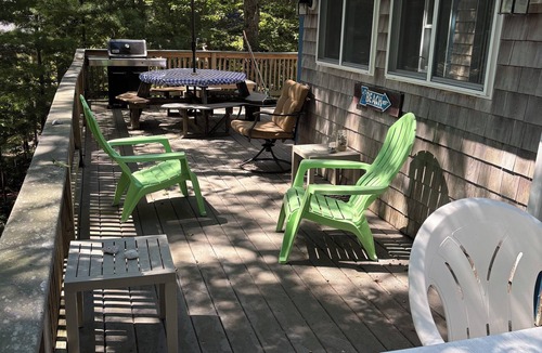 Cedar Bushes Cabin | Charming Cabin 500 feet to beach