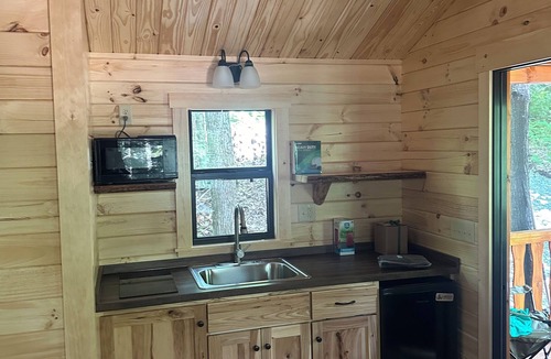 Carroll County Cabin | Charming cabin with AC in the White Mountains Tamworth Nh