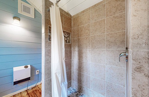 South Casco Cottage | Charming Cabin with Nature's Embrace and Family-Friendly Comforts