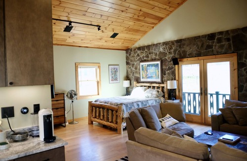 Fleischmanns Ski Chalet | Charming Catskill Chalet near Belleayre