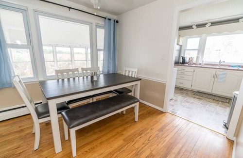Guilford House | Charming Coastal Home | Sunroom & Baby-Friendly