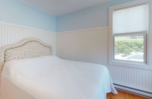 York Harbor House | Charming cottage with pleasant outdoor space, short walk to the beach