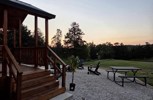Jones Mills House | Charming Countryside Cabin with Hot Tub in Hot Springs, Arkansas