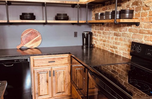 Blackwater House | Charming downtown space offers complete privacy, 2 bedrooms & 2 full bathrooms.