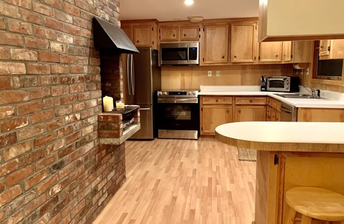 Stowe Area House | CHARMING FAMILY CHALET w/Great Location, Outdoor Hot tub on Edson Hill