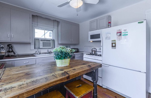 West Cambridge House | Charming Harvard Victorian w/pkng