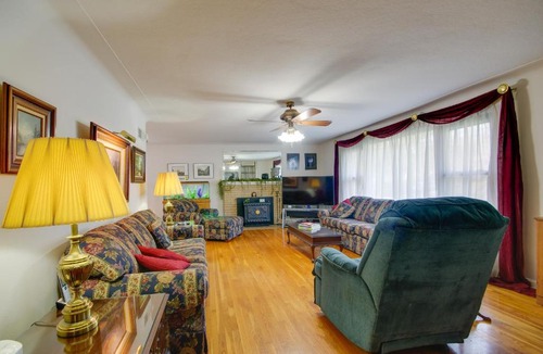 Jefferson City House | Charming Jefferson City Home: 2 Mi to Downtown!
