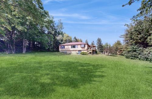 Gouldsboro House | Charming Lakefront House with Outdoor Firepit, Washer/Dryer and Wifi