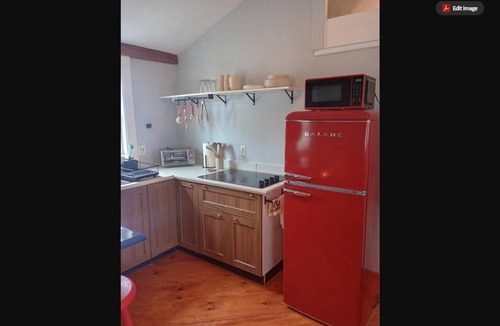 McIndoe Falls Apartment | Charming loft apartment with private deck, perfect for relaxing