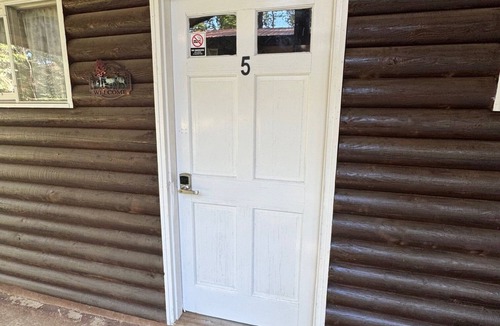 Kimbolton Cabin | Charming log cabin on gravel back road with peace, quiet, all amenities of home