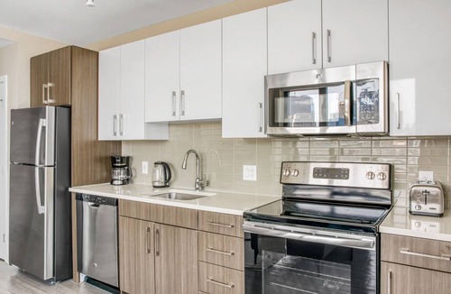 West End Apartment | Charming North Station 1BR w/Gym & W/D, near TD Garden, by Blueground