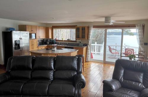 Westport Cottage | Charming, private, waterfront 3-bedroom cottage on Westport Island ME on 1 acre