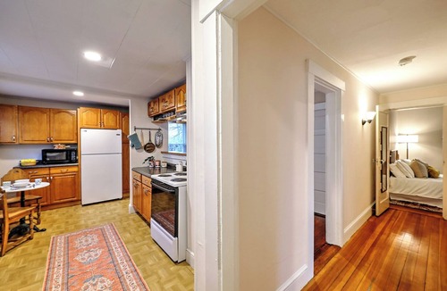 Off Broadway Apartment | Charming private oasis downtown Newport