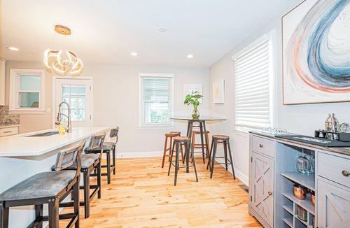 District Heights Bed & Breakfast | Charming & Relaxing 3BR Family-Friendly Stay in MD