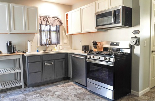 East Hartford House | Charming renovated 3-bedroom house.