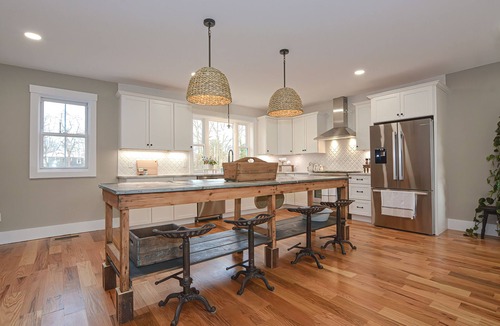 Townsend House | Charming Renovated Farmhouse